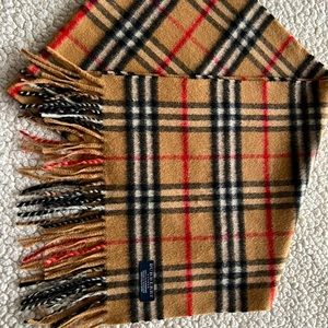 BURBERRY cashmere scarf